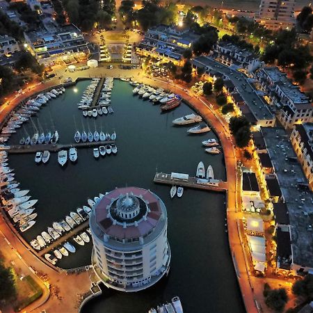 Portoverde Beach Apartments Misano Adriatico Exteriör bild