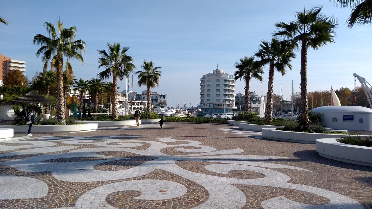Portoverde Beach Apartments Misano Adriatico Exteriör bild