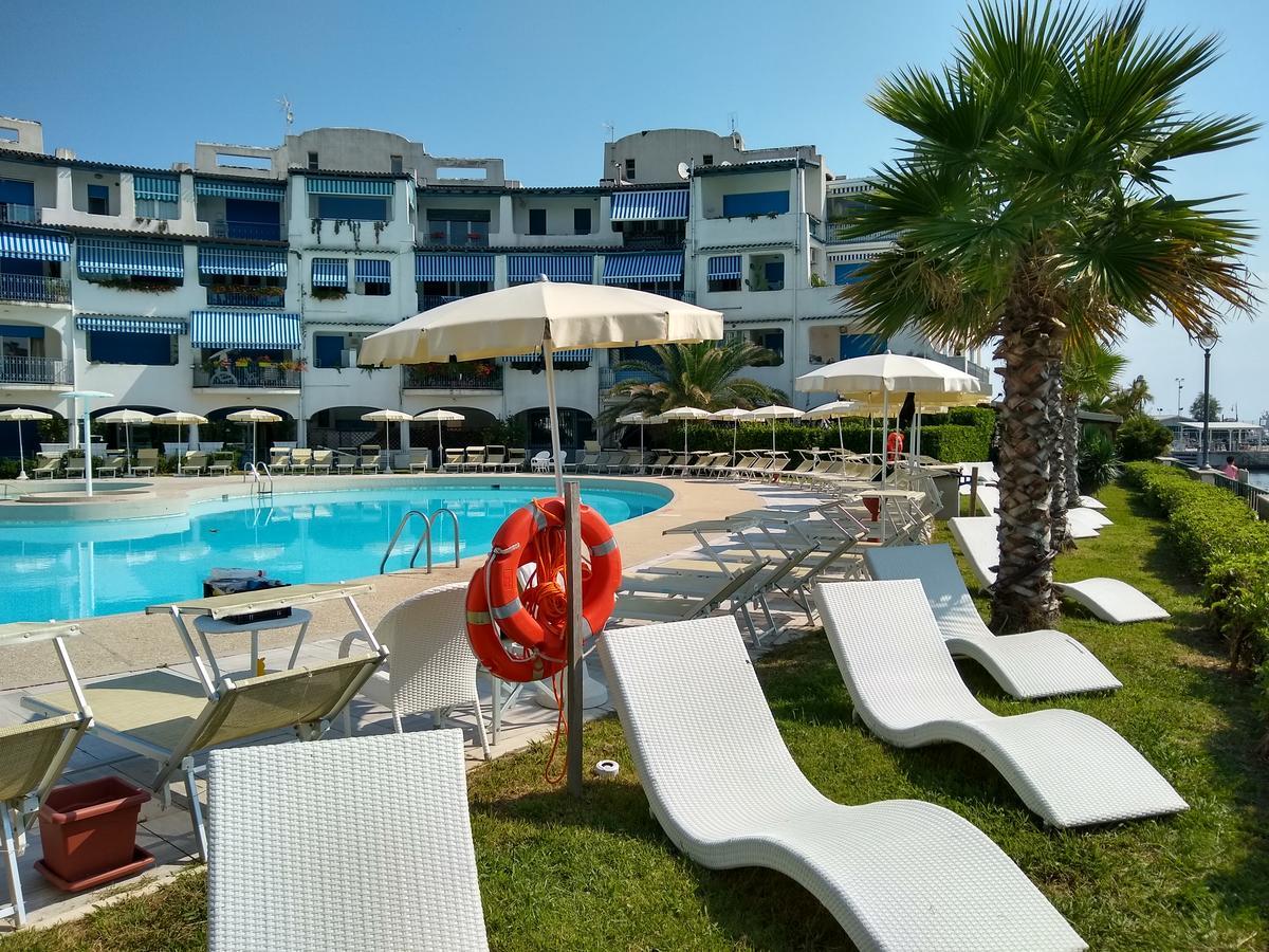 Portoverde Beach Apartments Misano Adriatico Exteriör bild